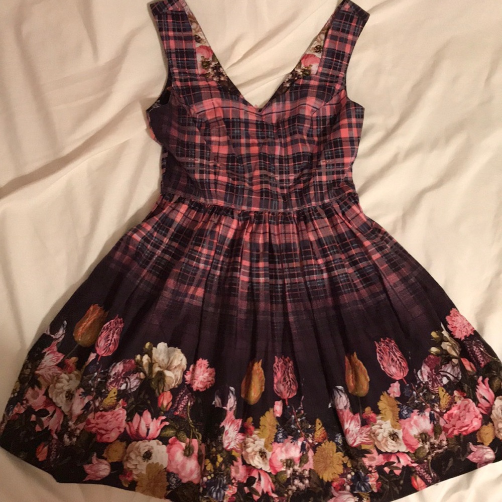 Hell Bunny NWT Small Columbia pinup floral dress